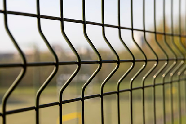 3D забор с полимерным покрытием или оцинкованный — что лучше?