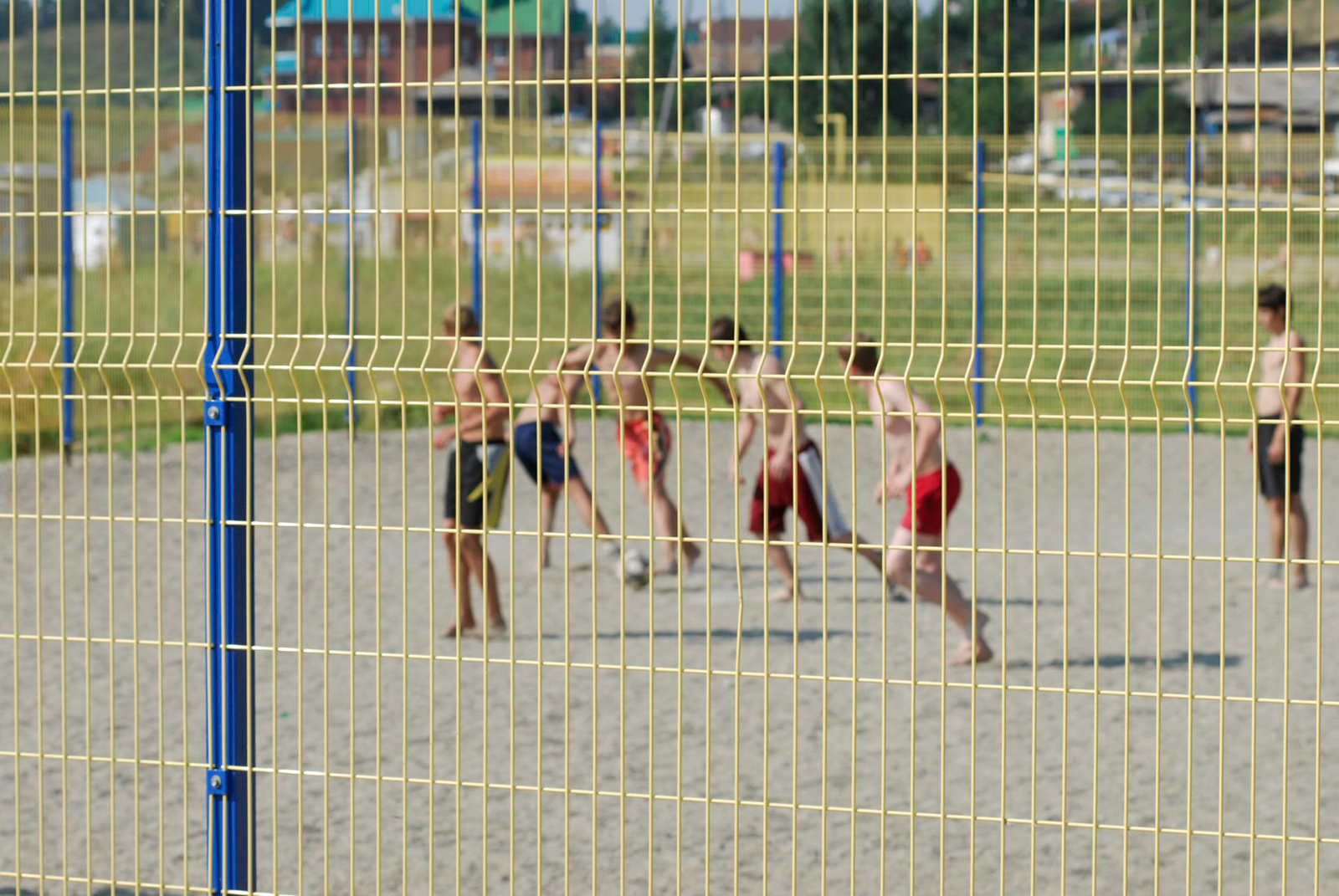 3D забор для школ, стадионов и баз отдыха: требования и решения